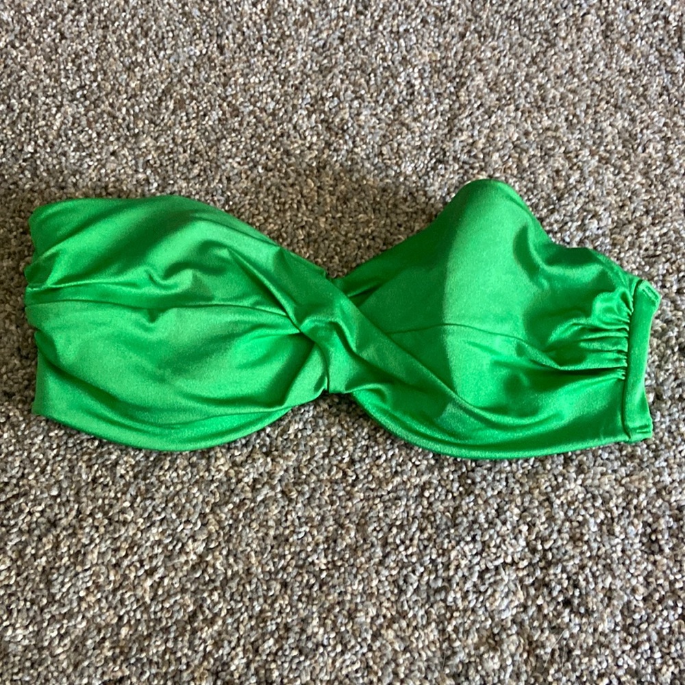 Swim top. Bandeau. No straps included